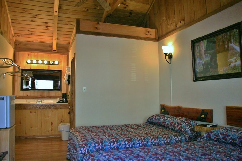 Black Bear Lodge Motel Slade Eksteriør bilde
